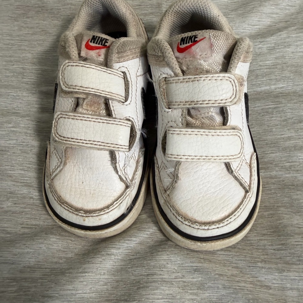 Nike Kids White and Black Sneakers
